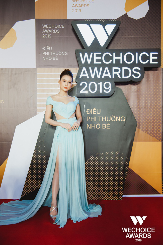 Thảm đỏ WeChoice Awards 2019 khủng nhất đầu năm của Vbiz: HHen Nie xuất hiện cá tính, Nhật Kim Anh như  nữ hoàng - Ảnh 1.