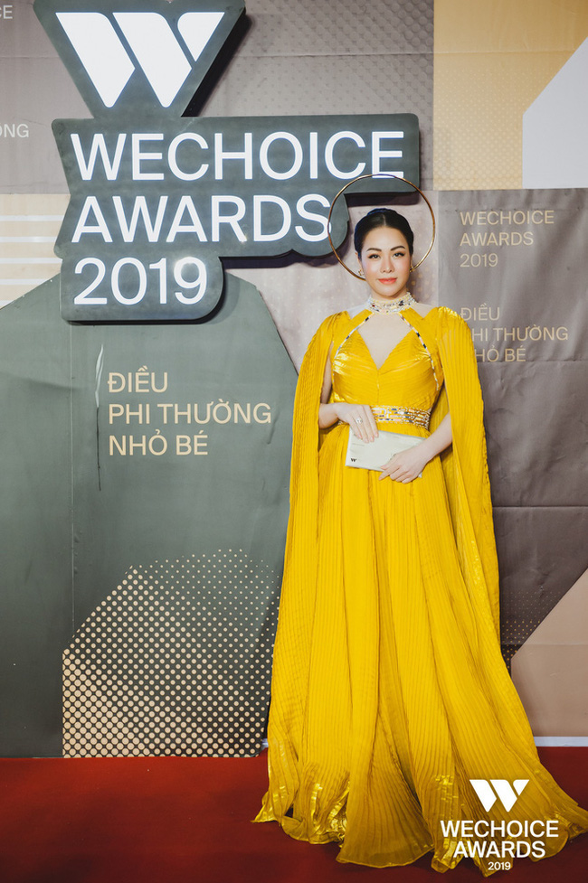 Thảm đỏ WeChoice Awards 2019 khủng nhất đầu năm của Vbiz: HHen Nie xuất hiện cá tính, Nhật Kim Anh như  nữ hoàng - Ảnh 2.