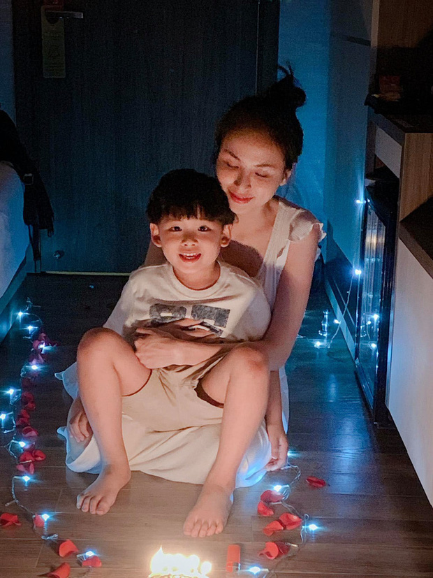 Hoa hậu Diễm Hương và gia đình tổ chức tiệc sinh nhật 5 tuổi cho con trai, nhưng ông xã lại vắng mặt giữa tin đồn ly hôn - Ảnh 4.