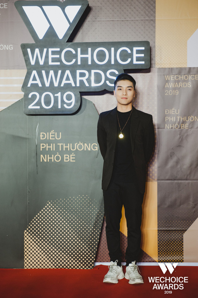 Thảm đỏ WeChoice Awards 2019 khủng nhất đầu năm của Vbiz: HHen Nie xuất hiện cá tính, Nhật Kim Anh như  nữ hoàng - Ảnh 5.
