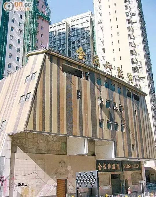 Rạp hát bị bỏ hoang ở trung tâm Hong Kong và lời đồn về cậu bé cùng mẹ xem phim nhìn thấy nhiều người trong rạp nhưng mẹ thì không - Ảnh 5.