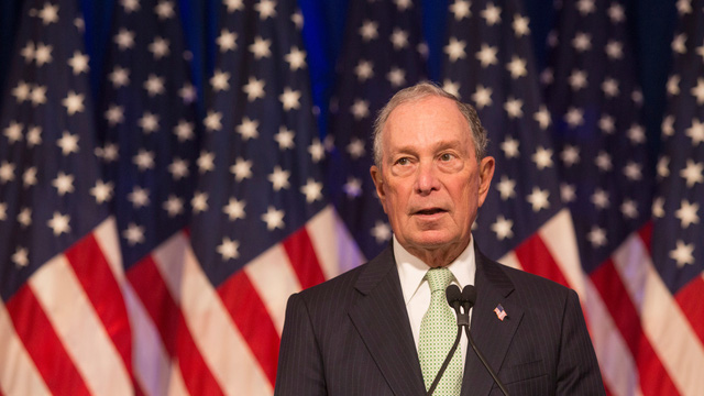 Vung tiền tranh cử nhiều hơn cả Tổng thống Trump, tỷ phú Bloomberg đang khiến đối thủ khó chịu vì chiến dịch vận động sang chảnh của mình - Ảnh 4.