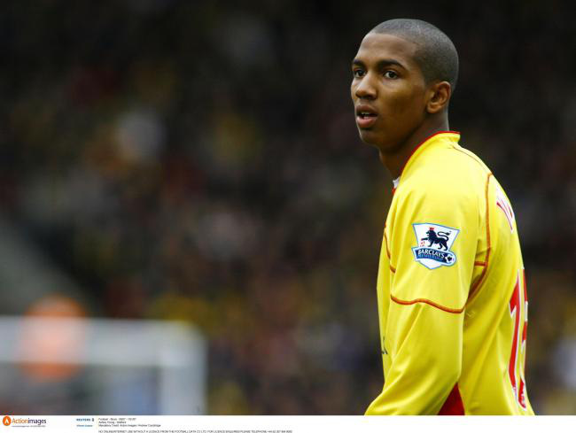 Ashley Young: Gã trai bay giữa ngân hà, sẵn sàng làm tất cả mọi thứ vì Man United - Ảnh 1.