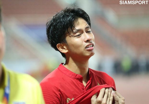 Cầu thủ U23 Thái Lan khóc nức nở, gọi quyết định thổi penalty của trọng tài là một tai nạn - Ảnh 3.