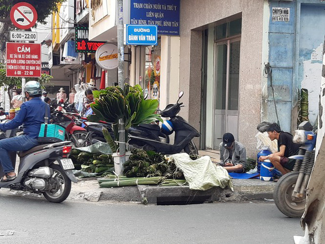 Chợ lá dong nửa thế kỷ ở Sài Gòn ế ẩm do heo tăng giá - Ảnh 5.