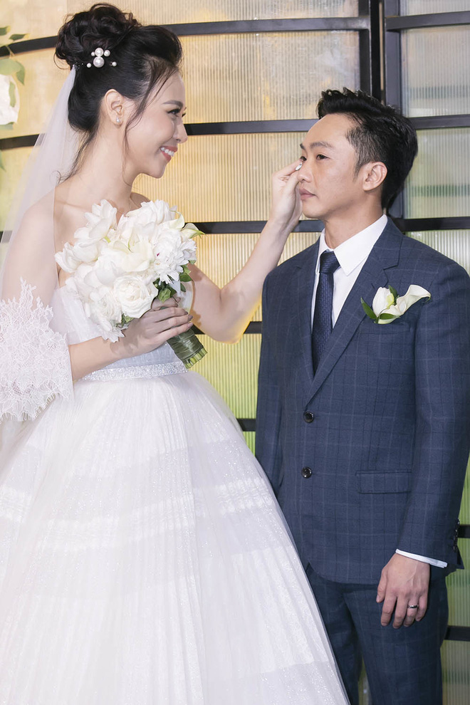 Top 5 đám cưới khủng nhất Vbiz năm 2019: Đông Nhi - Ông Cao Thắng lầy và đắt đỏ nhất, Cường Đô La bê cả dàn siêu xe loá mắt - Ảnh 13.