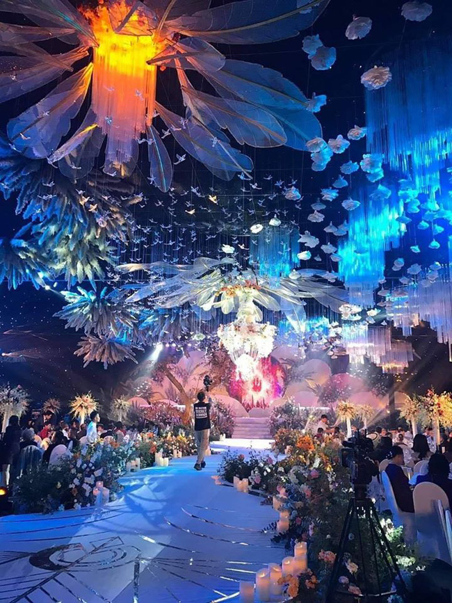 Xôn xao thông tin siêu đám cưới tại Quảng Ninh: Tiền trang trí rạp 2,5 tỷ, cỗ có cả cua Hoàng Đế, rước dâu toàn Rolls Royce - Ảnh 6.