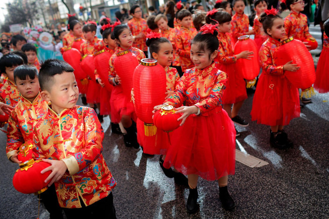 Hàng triệu người trên thế giới chào đón Tết Nguyên Đán Canh Tý 2020: Trung Quốc có một dịp Tết khác lạ, Việt Nam lung linh trên báo nước ngoài - Ảnh 15.