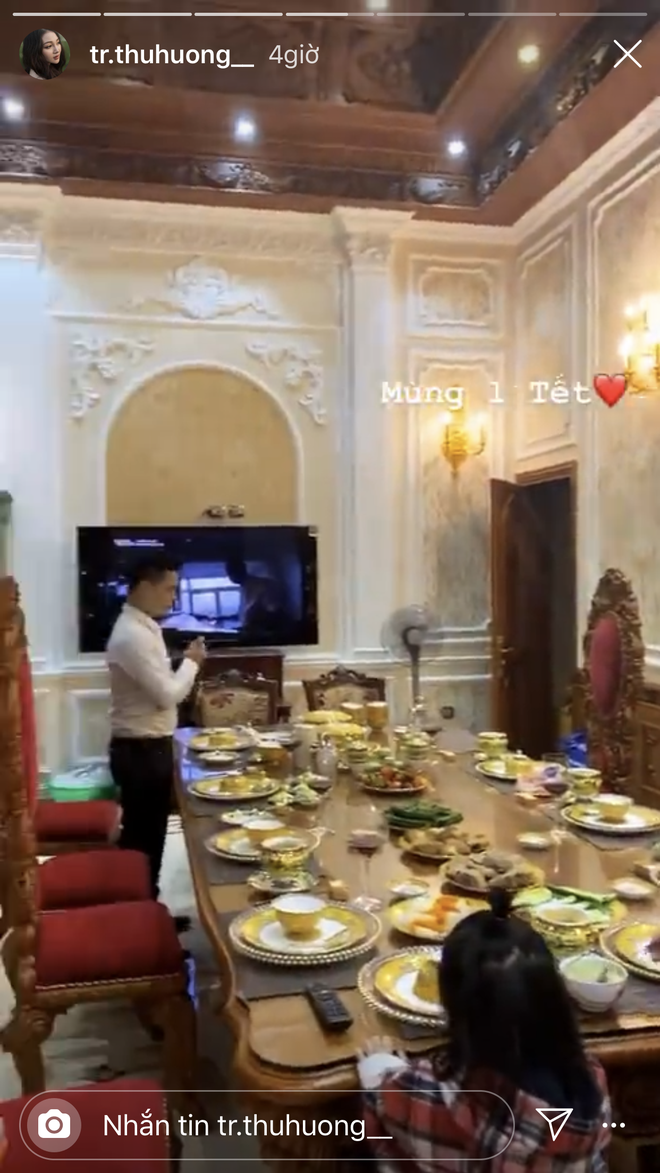 Cô dâu 200 cây vàng hé lộ hình ảnh bên trong lâu đài 7 tầng ở Nam Định, bàn ăn với bát đũa nhìn như dác vàng loá cả mắt - Ảnh 6.