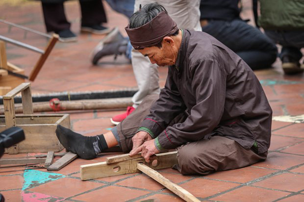 Trai làng giả gái gieo hạt tại lễ hội trâu bò rơm rạ tỉnh Vĩnh Phúc - Ảnh 17.