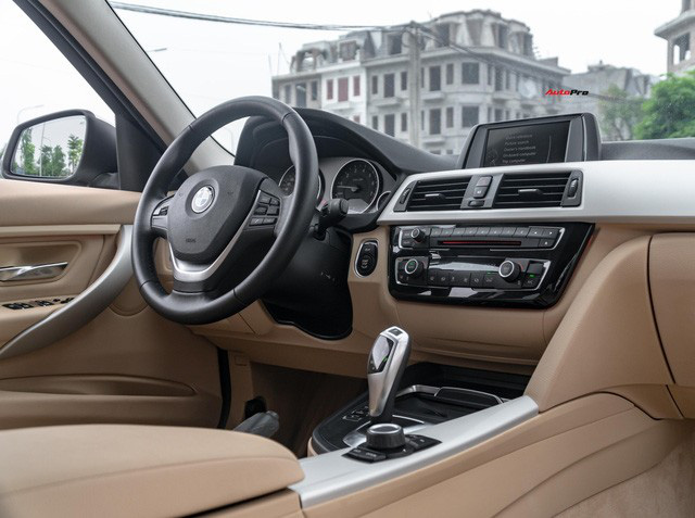 3 năm tuổi, BMW 320i vẫn có giá bán lại cao hơn Toyota Camry mua mới - Ảnh 10.