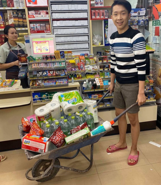 1001 cách shopping không túi nilon nhằm bảo vệ môi trường của người Thái - Ảnh 2.