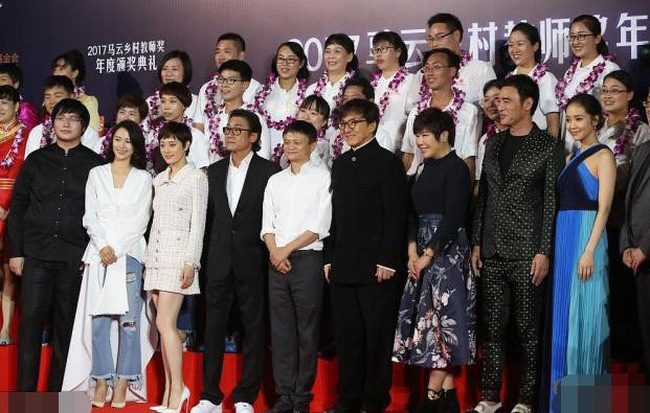 Được cả showbiz Hoa ngữ kính nể, Jack Ma vẫn bị vị đại ca khét tiếng này buông lời phũ phàng - Ảnh 1.