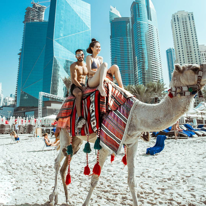 Giữa lùm xùm bị đòi nợ sấp mặt, Vũ Khắc Tiệp tung vlog du lịch Dubai siêu sang, lộ cảnh Ngọc Trinh mặc bikini mỏng manh tung tăng hú hồn giữa bãi biển - Ảnh 10.