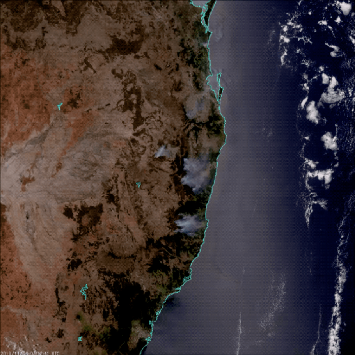 Đại thảm họa cháy rừng Úc nhìn từ không gian: Cả nước như quả cầu lửa, những mảng xanh trù phú bị thay bằng màu khói trắng tang thương - Ảnh 7.