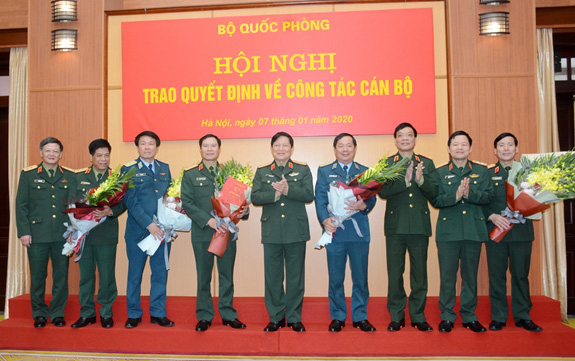 5 tướng lĩnh quân đội nhận nhiệm vụ mới - Ảnh 3.