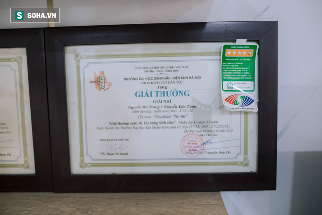 Cận cảnh nơi sống giản dị của Trung Ruồi v&agrave; vợ xinh đẹp - Ảnh 8.