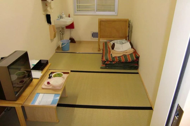 Vào tù dưỡng già: Lối thoát cực đoan của những người phụ nữ cô độc và hệ quả nghiêm trọng đè nặng lên xã hội Nhật Bản - Ảnh 3.