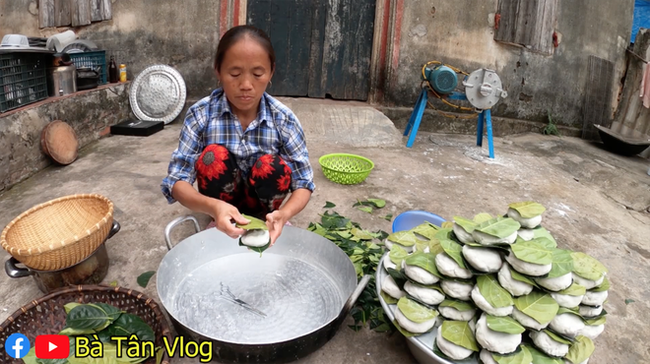 Bà Tân Vlog trổ tài làm món bánh sắn, nhưng dân mạng lại soi ra điều khác thường này - Ảnh 5.