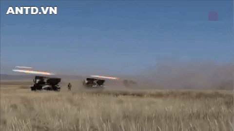 Tiếng rít của rocket BM-21 khiến phiến quân Syria bạt vía kinh hoàng bỏ chạy - Ảnh 11.