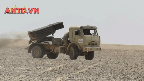 Tiếng rít của rocket BM-21 khiến phiến quân Syria bạt vía kinh hoàng bỏ chạy - Ảnh 3.
