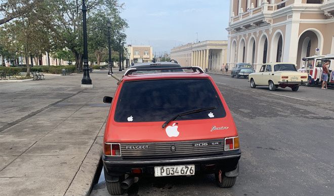 Sự hiện diện độc đáo của Apple tại Cuba - Ảnh 2.