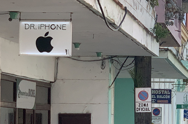 Sự hiện diện độc đáo của Apple tại Cuba - Ảnh 4.