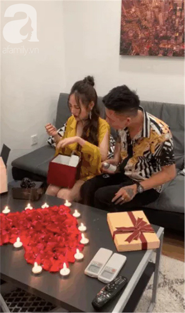 Chồng nhà người ta tặng vợ quà Valentine hơn 3 tỷ gây sốt MXH: Chỉ cần làm việc lương thiện để nuôi vợ con thì vác bơm ra đường bơm xe cũng làm - Ảnh 2.