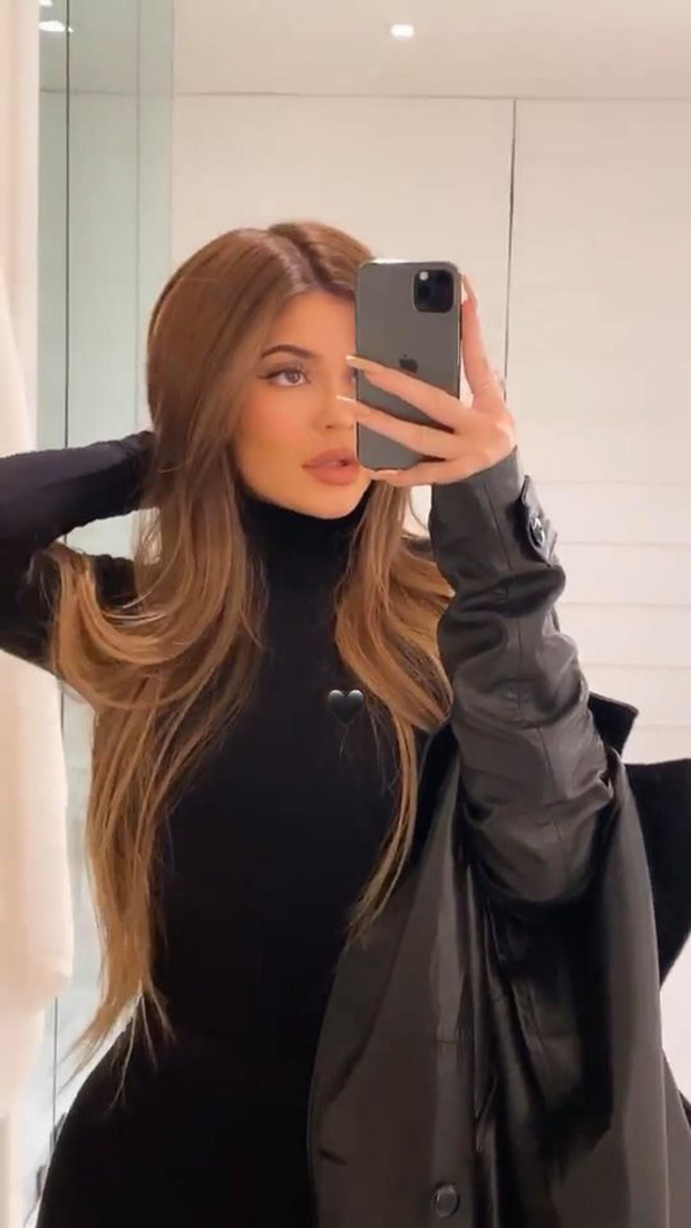 La multimillonaria más sexy de Hollywood, Kylie Jenner, tiene una extraña transformación con nuevo cabello: ¡ya hermosa, ahora su rango se está disparando! - Foto 3.