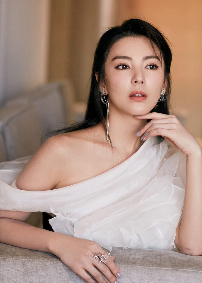 Những khoản phí chia tay giá trên trời của dàn mỹ nhân Hoa ngữ: Bản sao Song Hye Kyo hay Tạ Na đều thua xa người đẹp này - Ảnh 1.