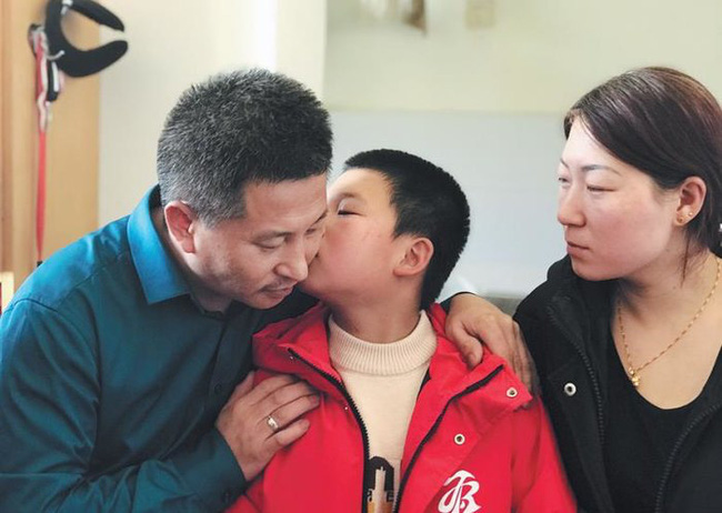 10 năm đi tìm con trai bị bắt cóc, người đàn ông đã đi qua hơn một nửa Trung Quốc và giúp đỡ 8 gia đình thất lạc người thân - Ảnh 7.