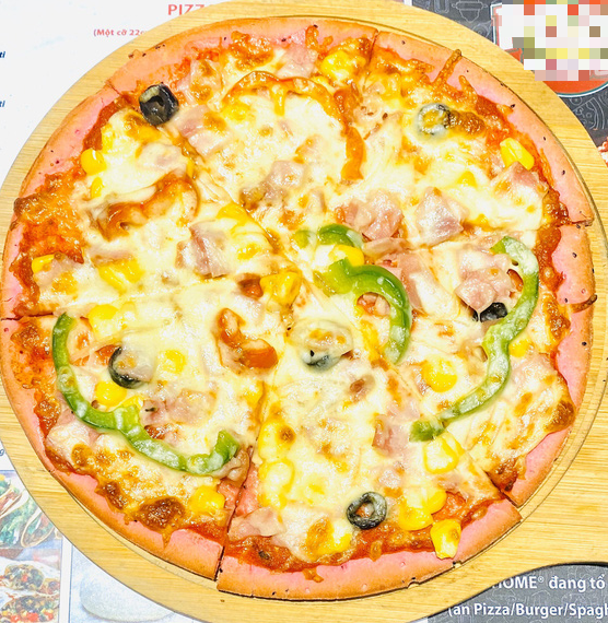 Độc lạ pizza làm từ thanh long ruột đỏ, giá chỉ 55.000 đồng/chiếc - Ảnh 2.