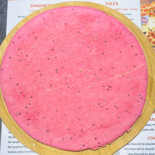 Độc lạ pizza làm từ thanh long ruột đỏ, giá chỉ 55.000 đồng/chiếc - Ảnh 3.