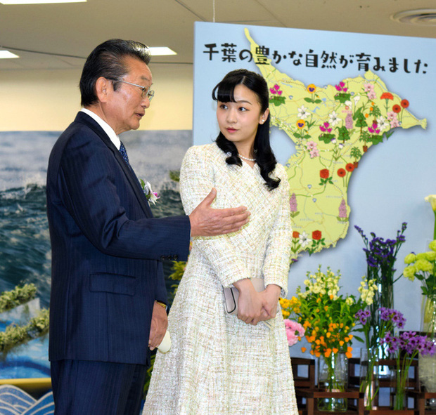 Công chúa xinh đẹp nhất Nhật Bản lại gây chú ý với nhan sắc đẹp hơn hoa và thông báo gây sốc của hoàng gia - Ảnh 1.