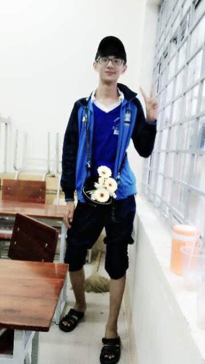 Bị crush chê vừa đen vừa gầy, cậu bạn tăng một lèo 12kg thành soái ca: Cô gái năm ấy có tiếc không? - Ảnh 2. Bị crush chê vừa đen vừa gầy, cậu bạn tăng một lèo 12kg thành soái ca: Cô gái năm ấy có tiếc không? - Ảnh 2.