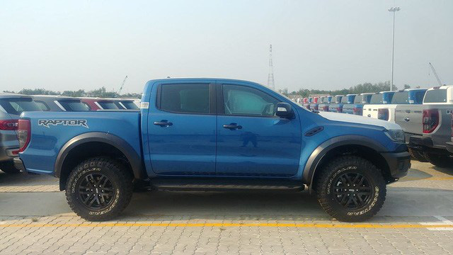 Ford F150 Raptor mạnh hơn 700 mã lực sắp ra mắt