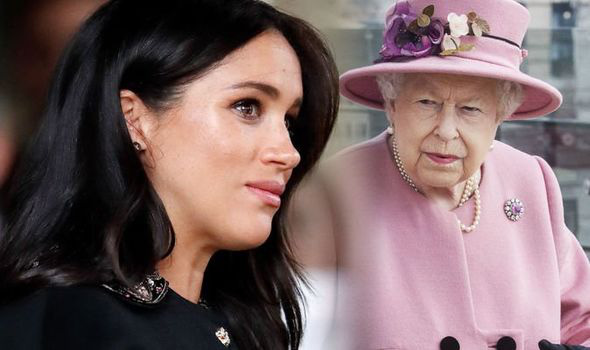 Sau lời cấm đoán của Nữ hoàng, Meghan Markle kêu than với bạn bè và buông lời thách thức hoàng gia Anh - Ảnh 1.