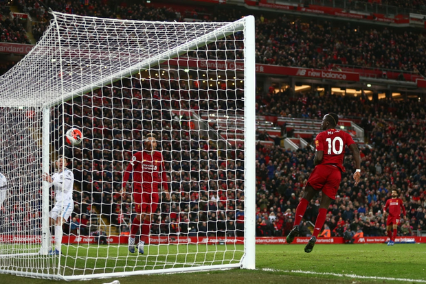 Liverpool lập 2 kỷ lục nhưng cũng hết cơ hội san bằng một kỷ lục khác sau chiến thắng hú vía trước đối thủ trong nhóm xuống hạng - Ảnh 9.