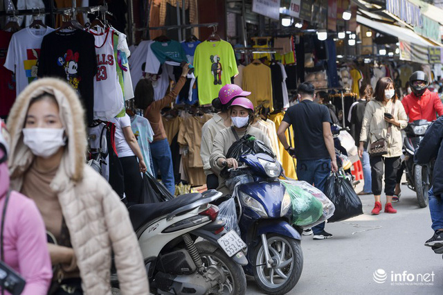 Chợ vải lớn nhất miền Bắc hết cảnh đìu hiu, tiểu thương tất bật đón khách - Ảnh 14.