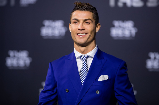 Bị đối thủ hết ăn vạ rồi đổ tội oan, Ronaldo đáp trả bằng kiểu cười độc chưa từng xuất hiện trước kia, báo Ý liền xuýt xoa: Xứng đáng làm meme - Ảnh 4.