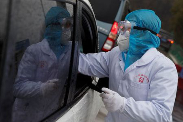 Thành phố Trung Quốc bị cáo buộc cướp lô khẩu trang vốn để tiếp tế cho một thành phố khác, dù số người nhiễm virus ít hơn 50 lần - Ảnh 1.
