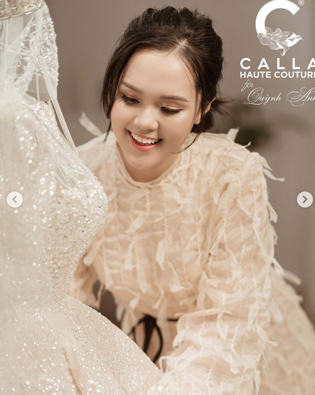 Quỳnh Anh hé lộ chiếc váy cưới đẹp nhất đời, khiến Duy Mạnh mê mẩn ngắm nhìn - Ảnh 2.