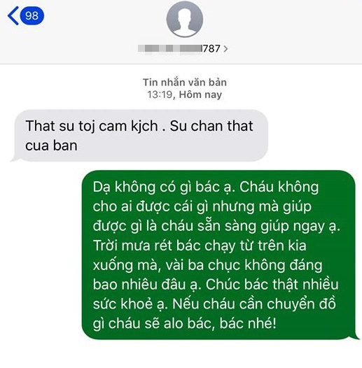 Thấy bác chở hàng lớn tuổi, cô gái bất ngờ hủy luôn giao dịch và hành động ấm lòng ngày Hà Nội mưa gió - Ảnh 1.