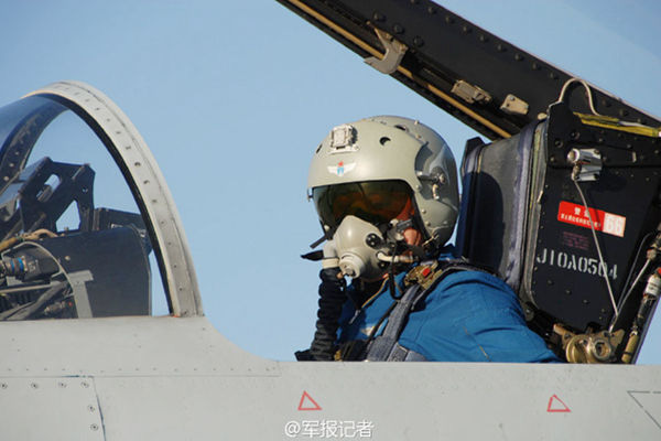 Tiêm kích giá rẻ khiến Không quân Trung Quốc bẽ mặt - Ảnh 3.