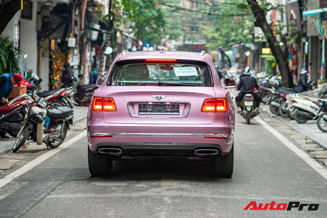 Cận cảnh Bentley Bentayga với ngoại thất độc nhất Việt Nam, tùy chọn có giá gần bằng 3 chiếc Honda SH - Ảnh 4.