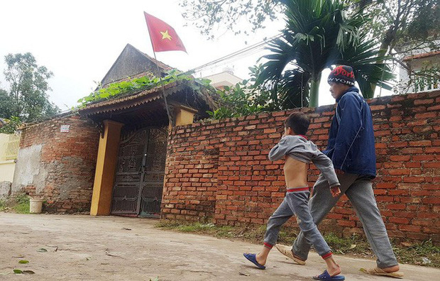 Thuốc khử trùng bao trùm làng quê có nhiều người nhiễm nCoV nhất cả nước - Ảnh 6.