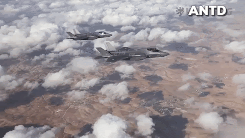 Sự thực S-300 Syria đánh chặn toàn bộ tên lửa F-35I Israel tấn công - Ảnh 1.