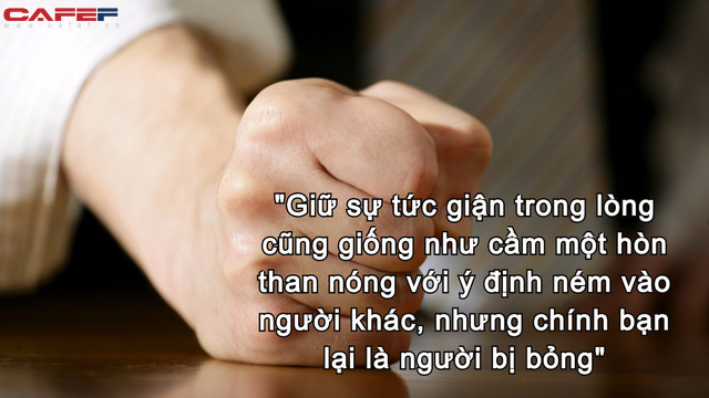 Trên đời có 2 thứ không thể nhìn trực tiếp là mặt trời và lòng người, muốn hiểu thấu kẻ kế bên mình nên quan sát họ vào thời điểm đặc biệt này - Ảnh 2.