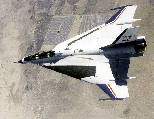 Biến thể F-16 của Mỹ chuyên tấn công mặt đất ít người biết - Ảnh 10.
