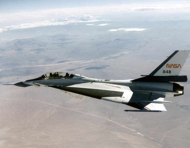 Biến thể F-16 của Mỹ chuyên tấn công mặt đất ít người biết - Ảnh 9.